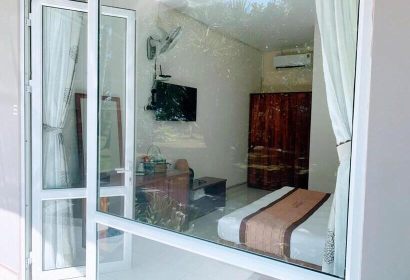 اتاق استاندارد با چشم‌انداز باغ, Resort O.six