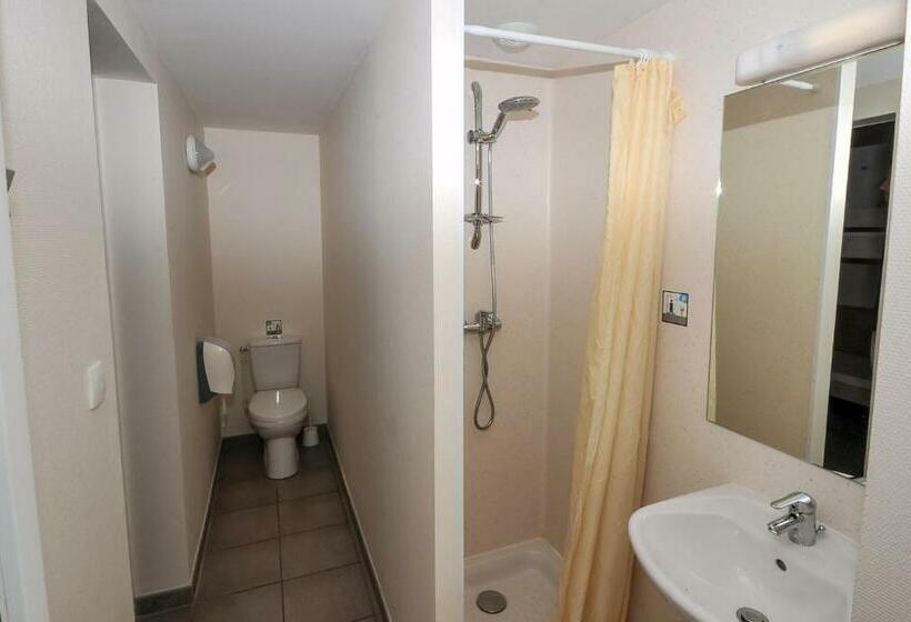 Номер Стандарт, Auberge De Jeunesse Rochefort   Hostel