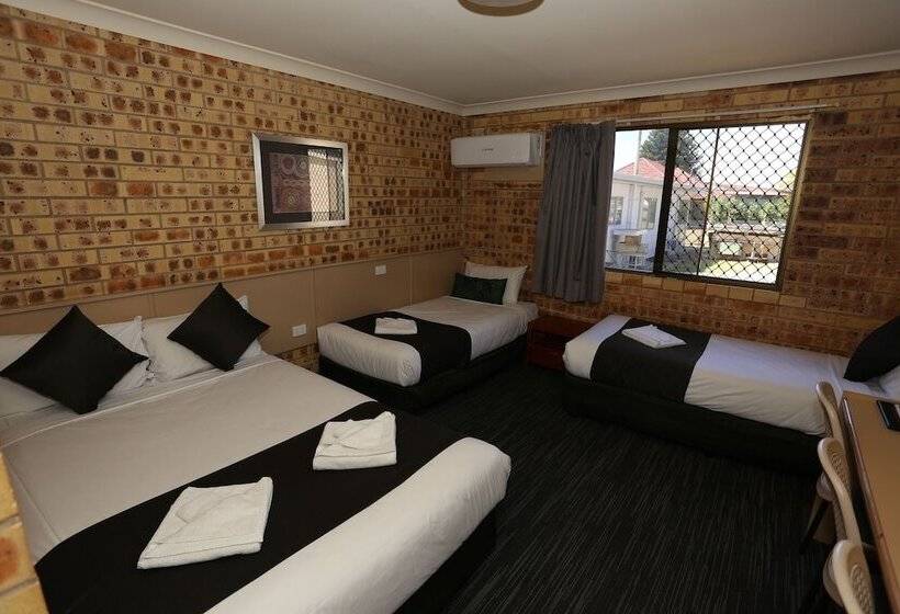 패밀리 룸, Clermont Country Motor Inn