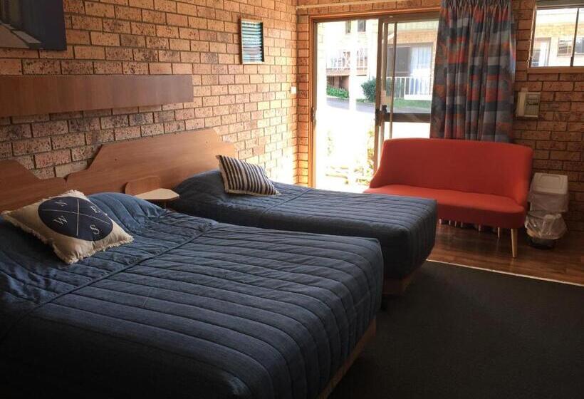 패밀리 룸, Whale Fisher Motel