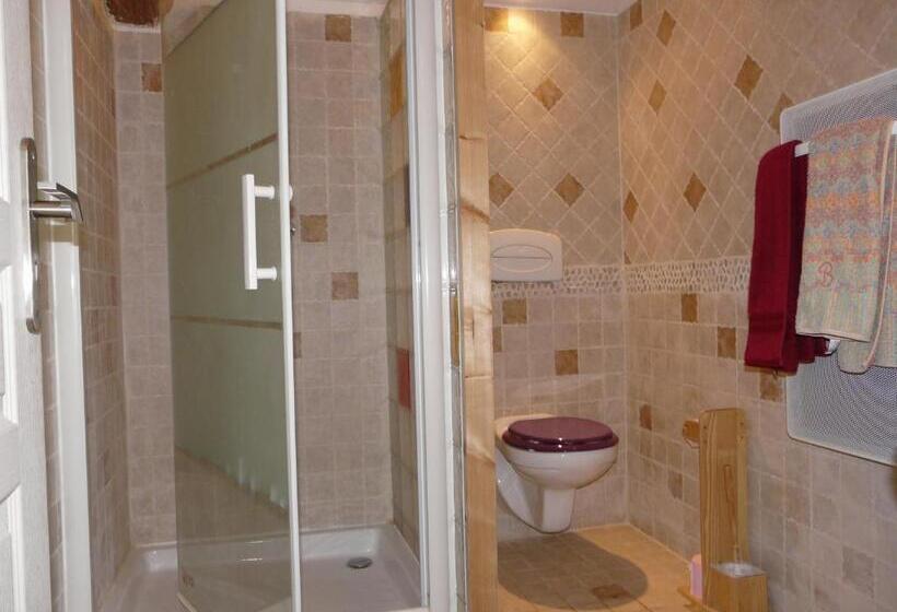 Номер Стандарт Вид на Бассейн, B&b L Escale