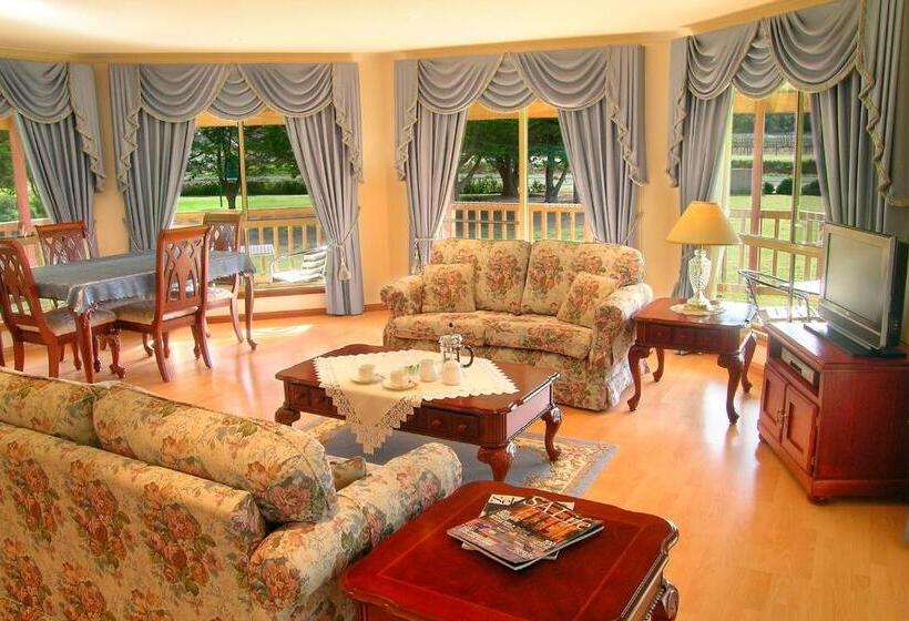 Дом 2 Спальни, Carolynnes Cottages