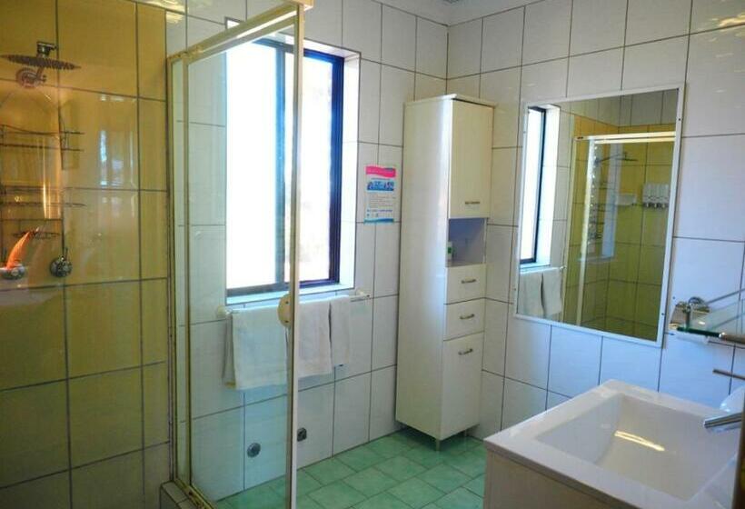 Апартаменты 2 Спальни, Bella Vista Motel