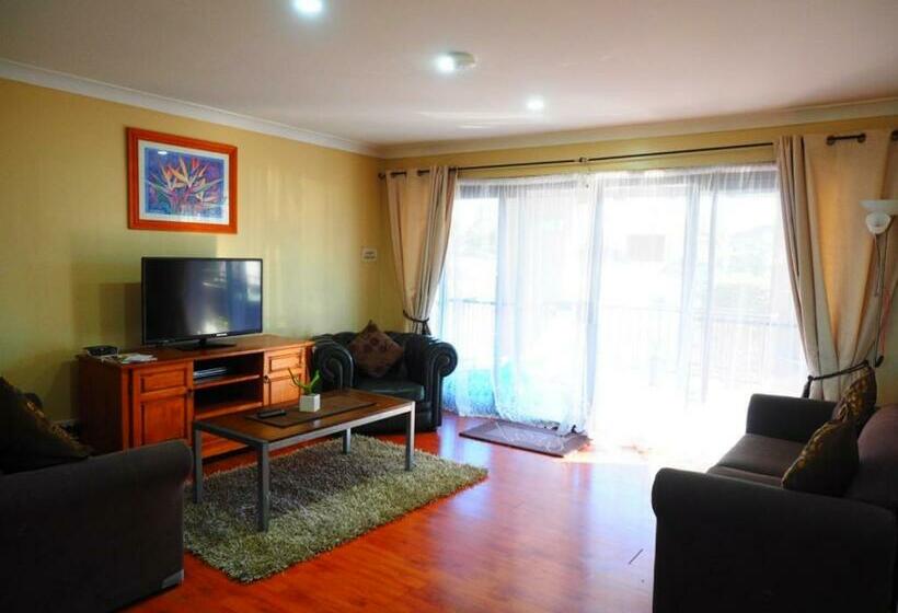 Апартаменты 2 Спальни, Bella Vista Motel