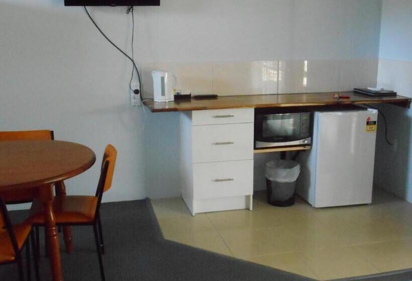 패밀리 룸, Acacia Rose Motor Inn