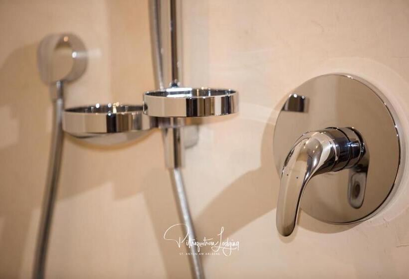 Классический Номер, Piltriquitron Lodging
