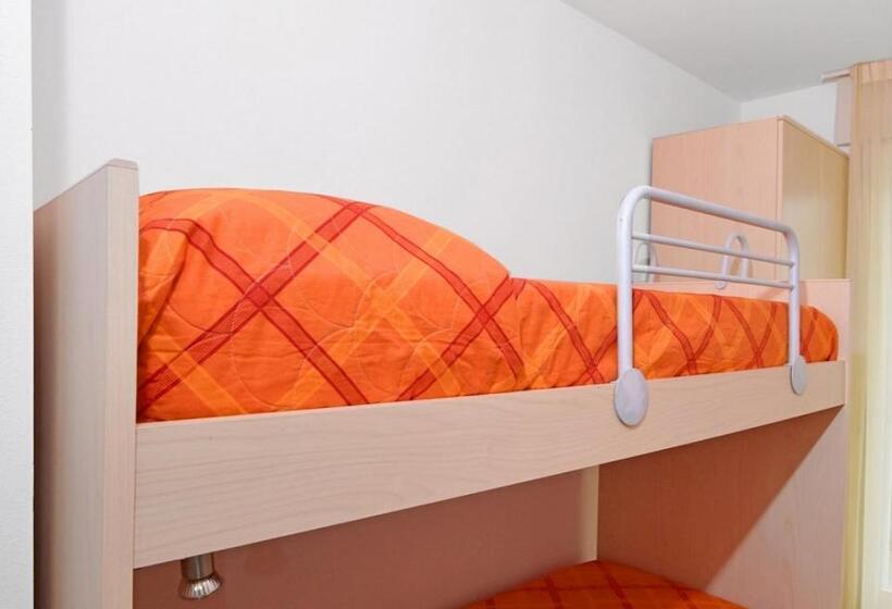 Apartamento 1 Quarto Rés-do-chão, Residence Gianka   Agenzia Cocal