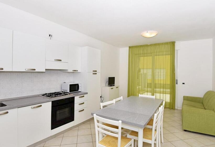 Apartamento 1 Quarto Rés-do-chão, Residence Gianka   Agenzia Cocal