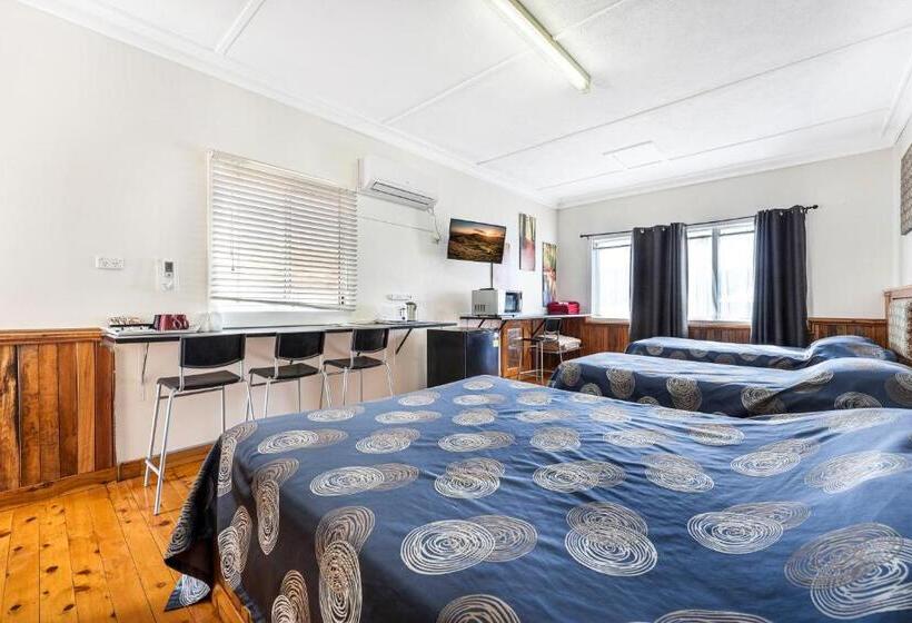 Quarto Familiar, Tamworth Lodge Motel