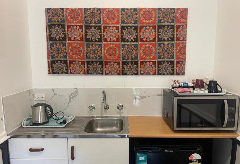 חדר סטנדרט מותאם לאדם עם מוגבלויות, Tamworth Lodge Motel