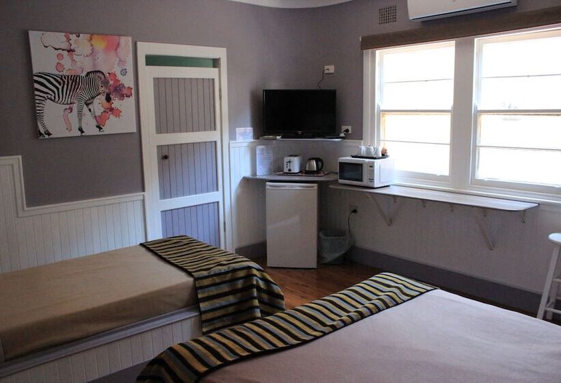 Quarto Economy, Tamworth Lodge Motel