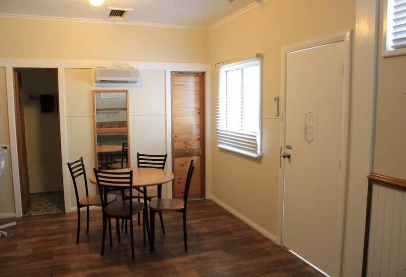 Quarto Economy, Tamworth Lodge Motel