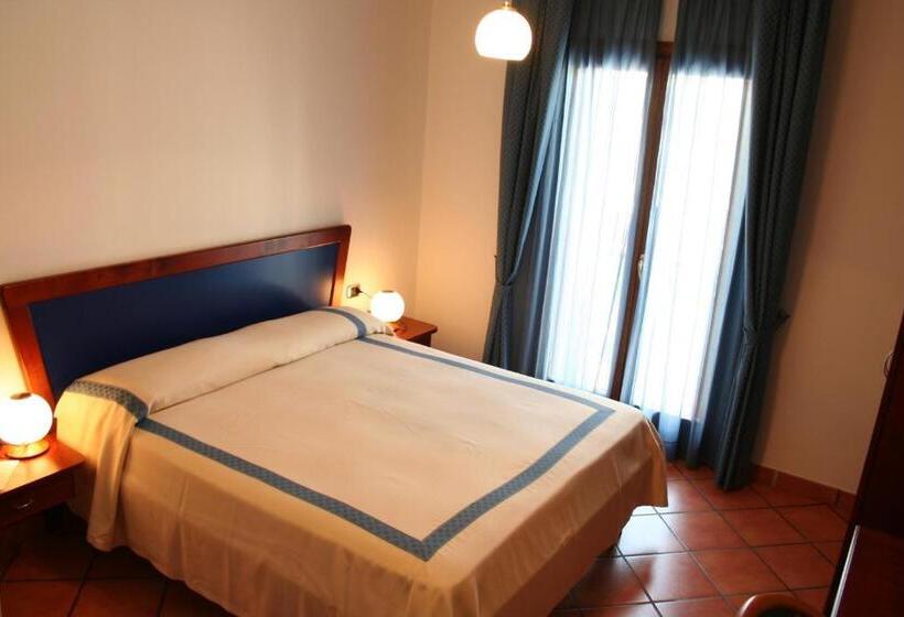 Номер Стандарт Трехместный, Locanda Dei Trecento