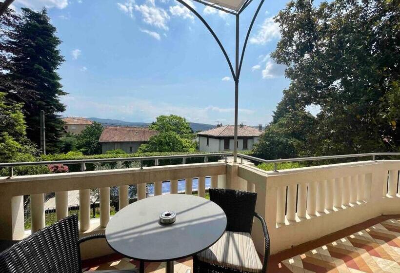 Номер Deluxe с Балконом, Villa Elisa M