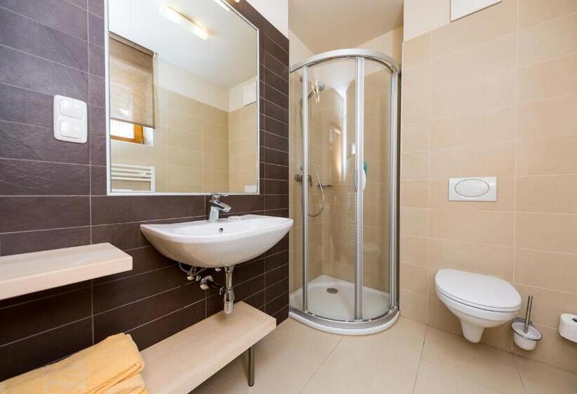 Апартаменты 4 Спальни, Sissi Park
