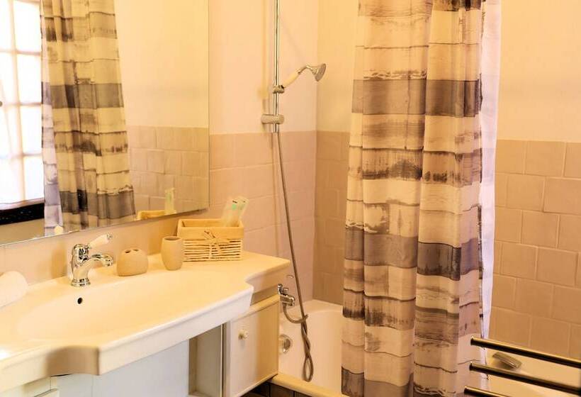 Номер Deluxe, Chateau Du Bu