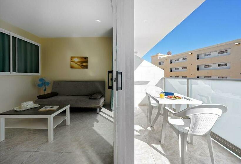 Апартаменты 1 Спальня Вид на Бассейн, Apartamentos Strelitzias