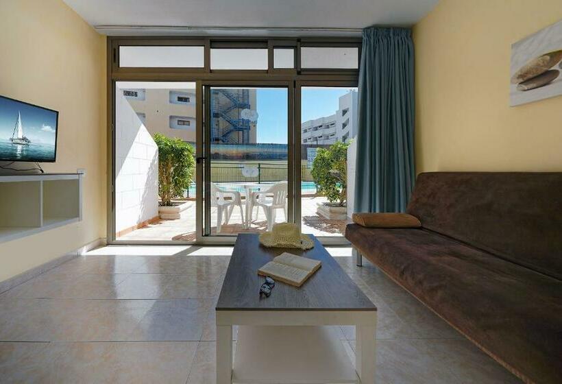 Апартаменты 1 Спальня Вид на Бассейн, Apartamentos Strelitzias
