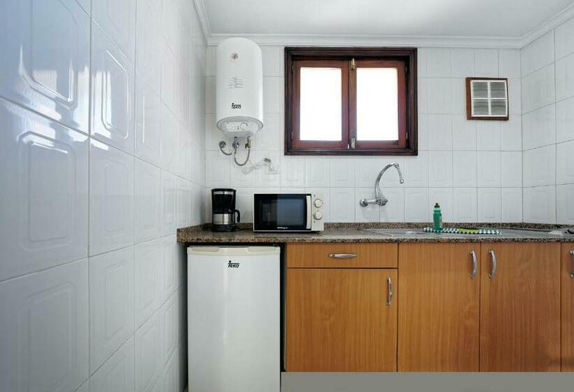 Апартаменты 1 Спальня Вид на Бассейн, Apartamentos Strelitzias
