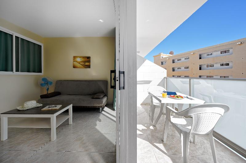 Апартаменты 1 Спальня Вид на Бассейн, Apartamentos Strelitzias