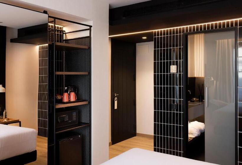 Номер Стандарт Трехместный, Casa Elliot By Bondia Hotel Group