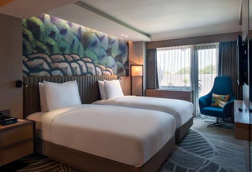 اتاق لوکس با بالکن, Doubletree By Hilton Hotel Istanbul   Sirkeci