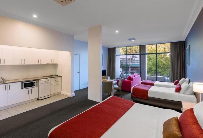 Студия Стандарт, Nesuto Woolloomooloo