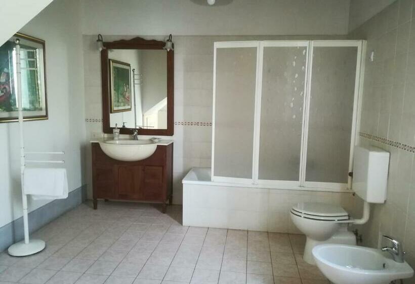 اتاق استاندارد, Bordeghina B&b In Farmhouse
