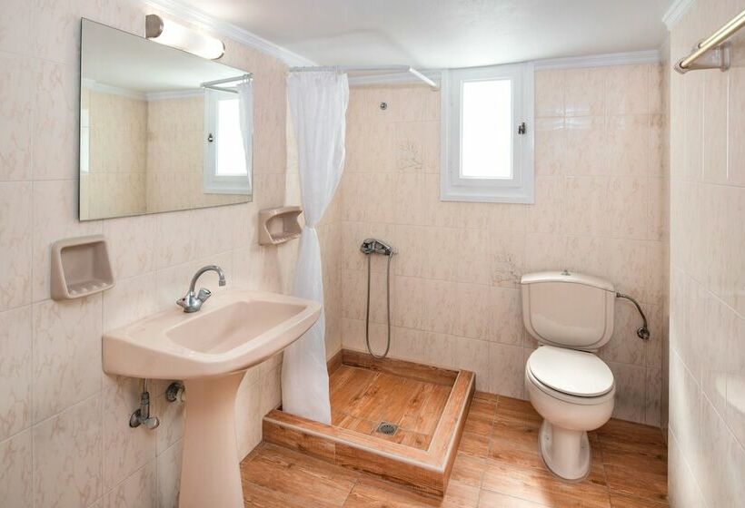 Economy Triple Room, Villa Kavallaris & Apartments