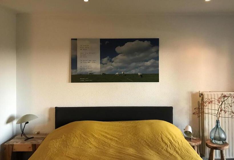 Deluxe room with river view, Landgoed Wilgenheerd