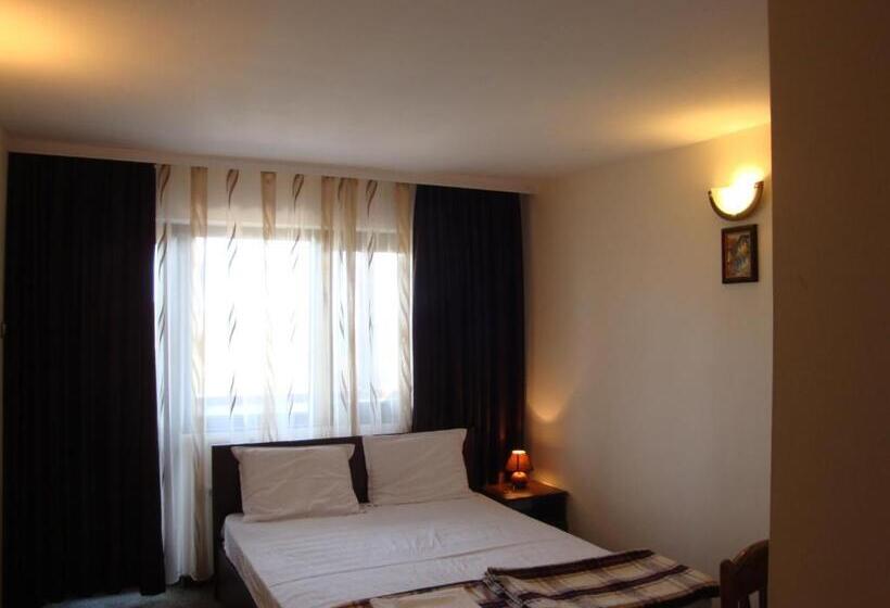 스탠다드 발코니 룸, Family Hotel Diana