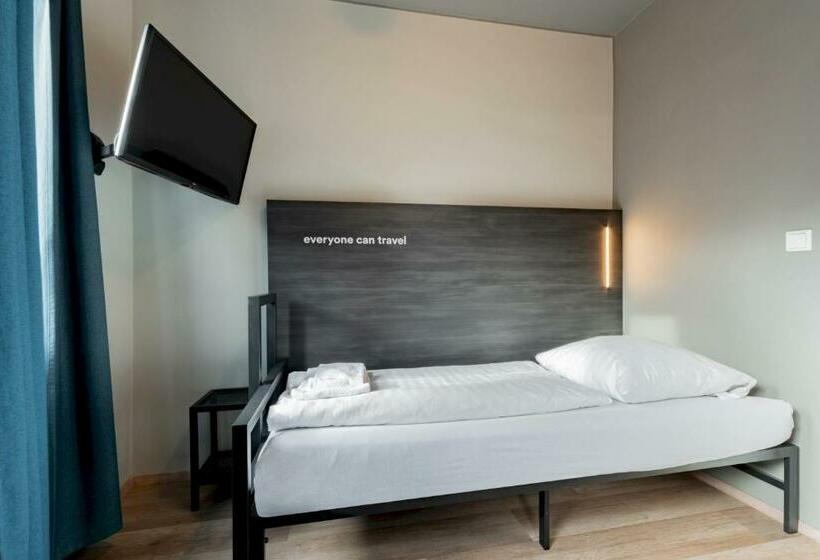 اتاق استاندارد یک نفره, a&o Koln Dom