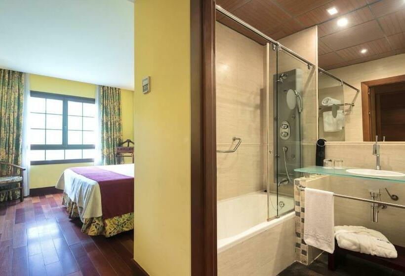 Habitación Superior con Vistas, Monasterio De Boltana Spa