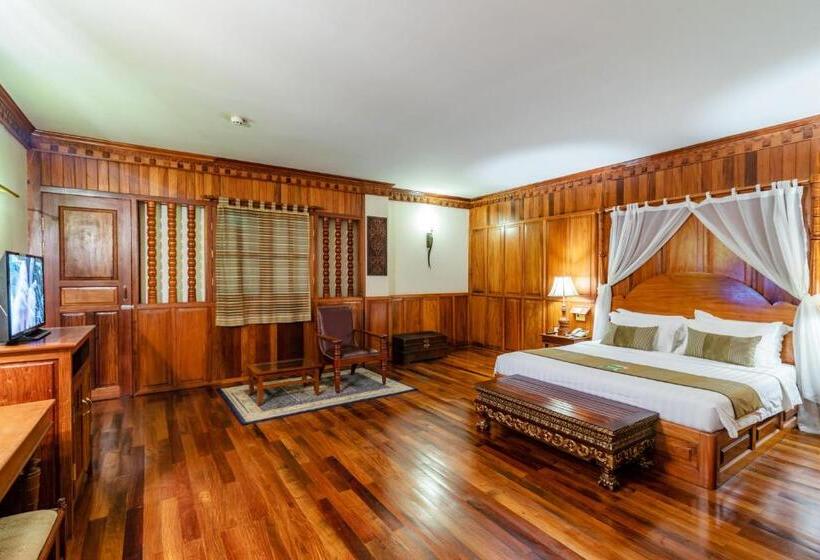 豪华家庭房间, Empress Angkor Resort & Spa