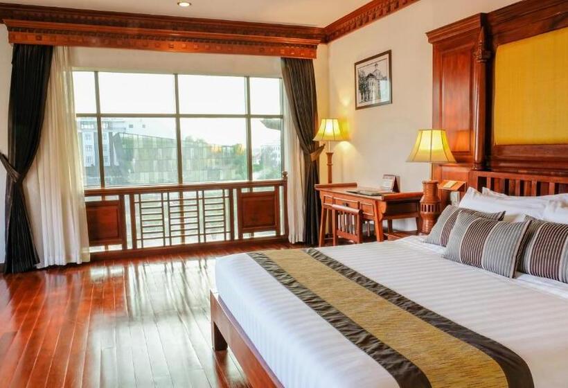 带花园景观的标准工作室, Empress Angkor Resort & Spa