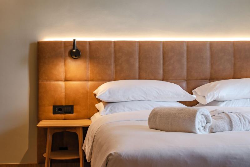 اتاق لوکس با تخت بزرگ, Four Points By Sheraton Ljubljana Mons