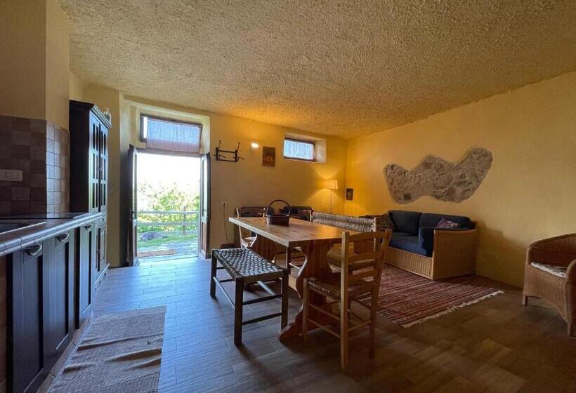 Студия Стандарт, Agriturismo Giandriale