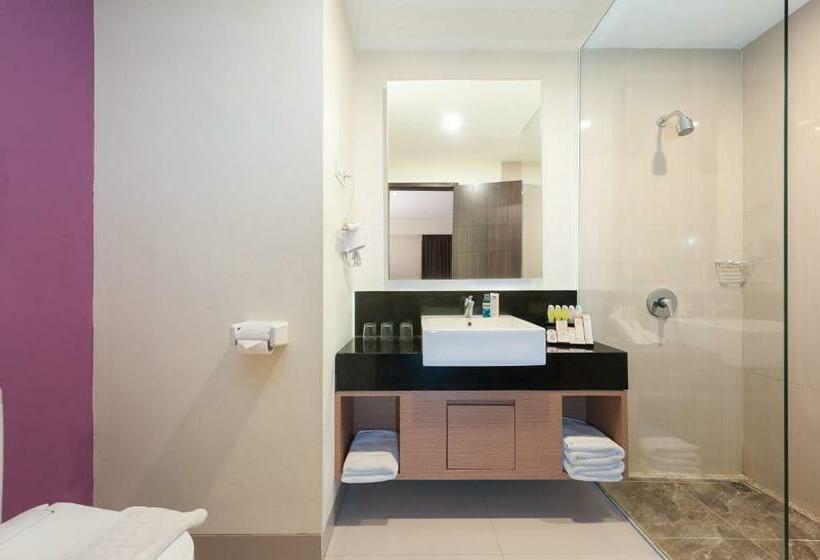 Номер Deluxe с Балконом, Nava Hotel Tawangmangu