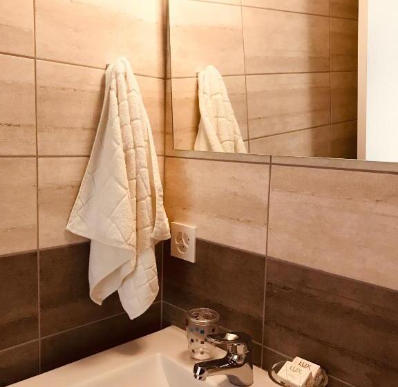 اتاق استاندارد سه نفره, Chalet Montriond   Bike & Ski