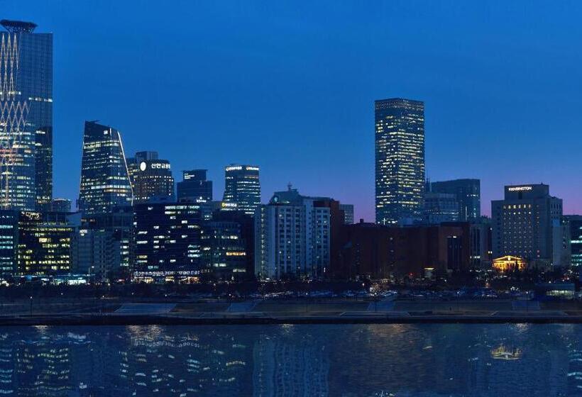 Номер Премиум, Kensington Hotel Yeouido