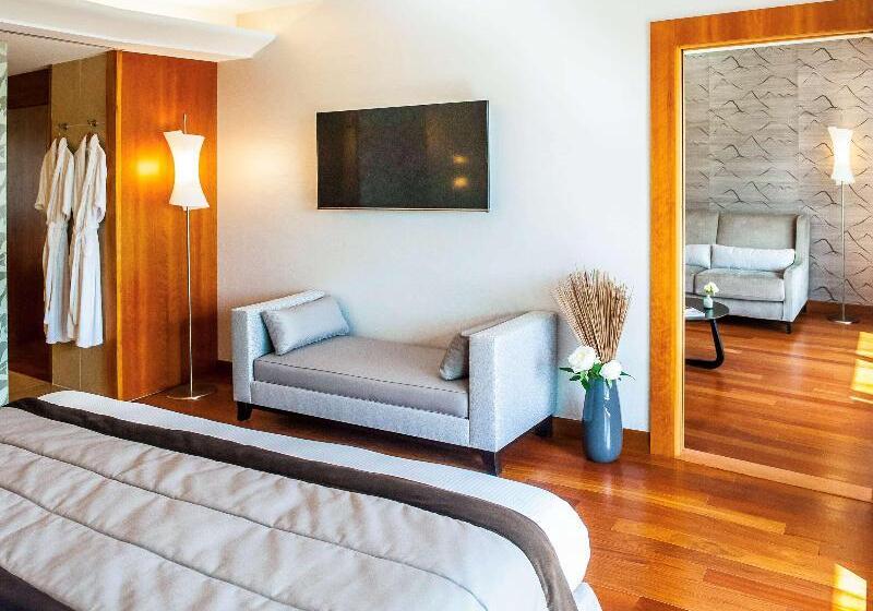 Люкс Deluxe Кровать Кинг, Parc Beaumont & Spa Pau   Mgallery
