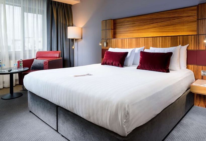 Семейный Номер, Radisson Blu Hotel, Athlone