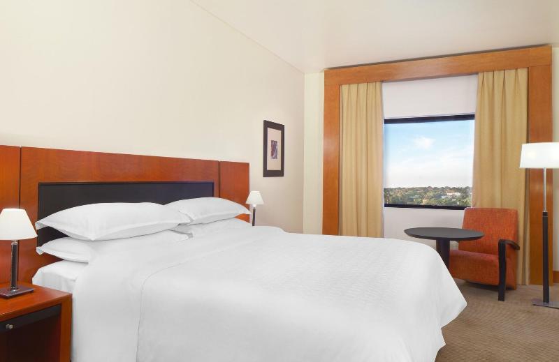 Номер Клуб, Sheraton Asuncion