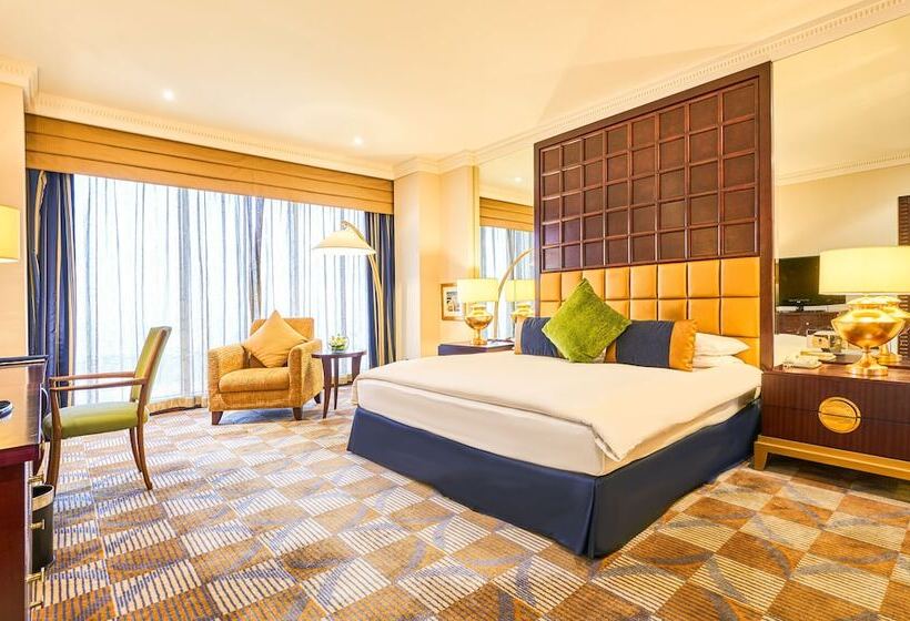 1 Bedroom Penthouse Apartment, The Diplomat Radisson Blu Hotel Residence & Spa