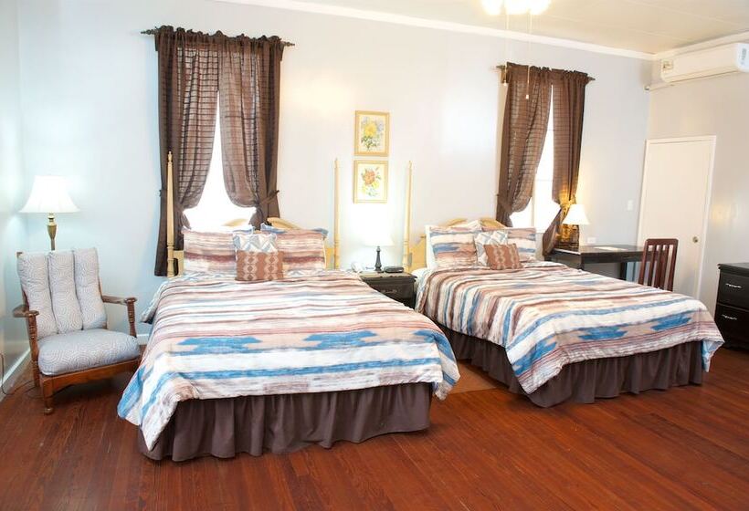 Номер Deluxe, The Great House Inn