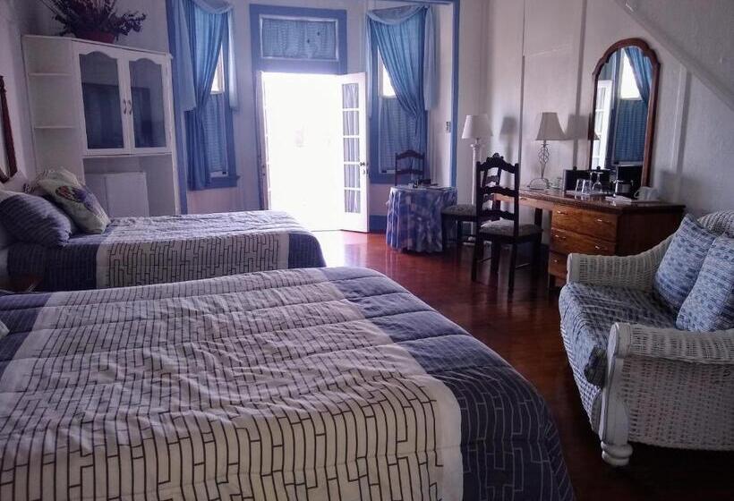 Номер Superior, The Great House Inn