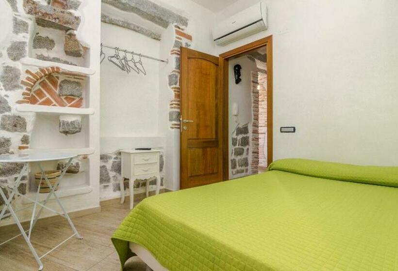 اتاق استاندارد یک نفره, Room Tortoli