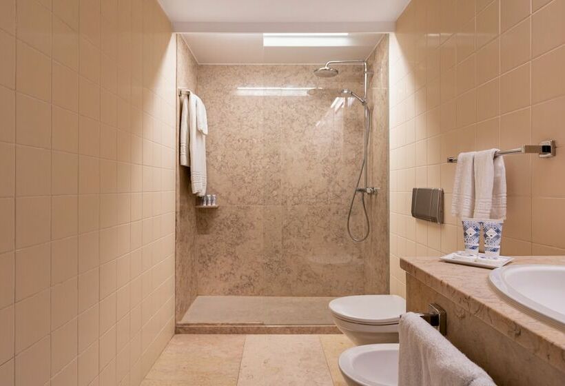 Premium Room, Do Chiado