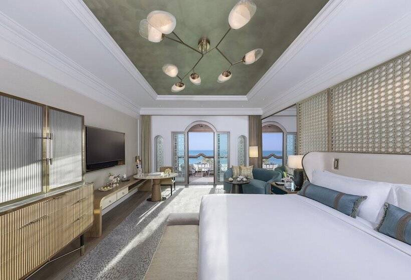 Номер Deluxe Вид на Сад, Emirates Palace Mandarin Oriental, Abu Dhabi