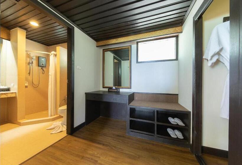 بنجلو قياسى مطلّ علي الحديقة, Phi Phi Holiday Resort